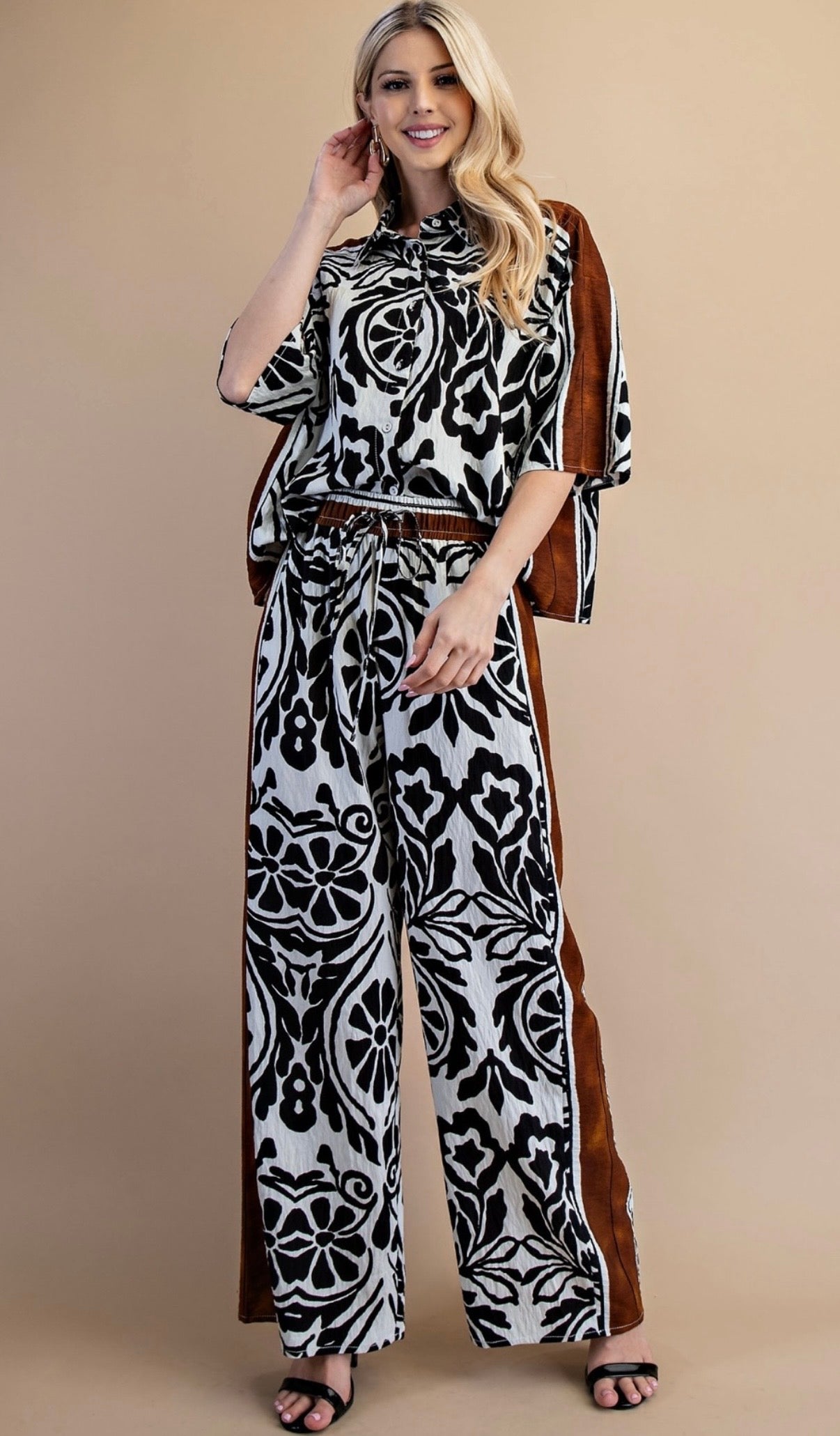 Black Bold Print with Brown Stripe Set